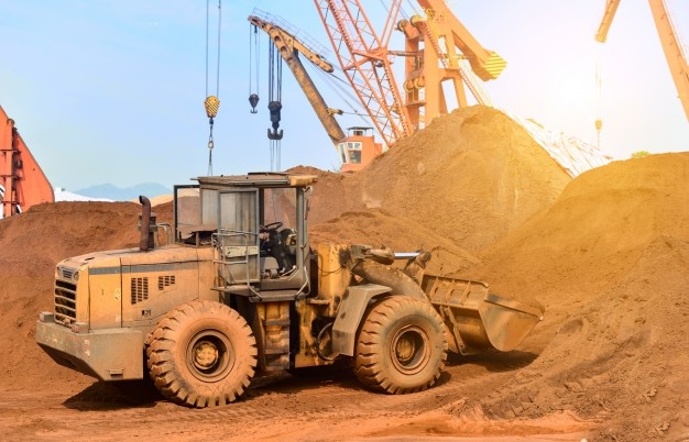 Dicas de como aumentar a vida útil do seu trator Komatsu