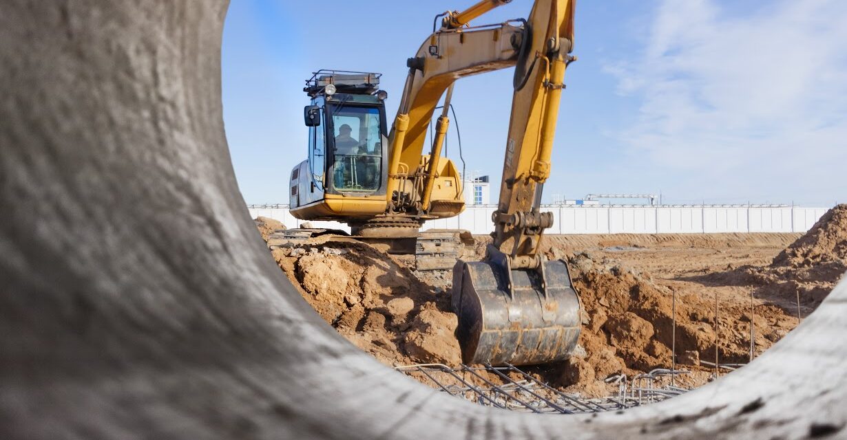 Veja quais são as principais características de uma escavadeira Komatsu